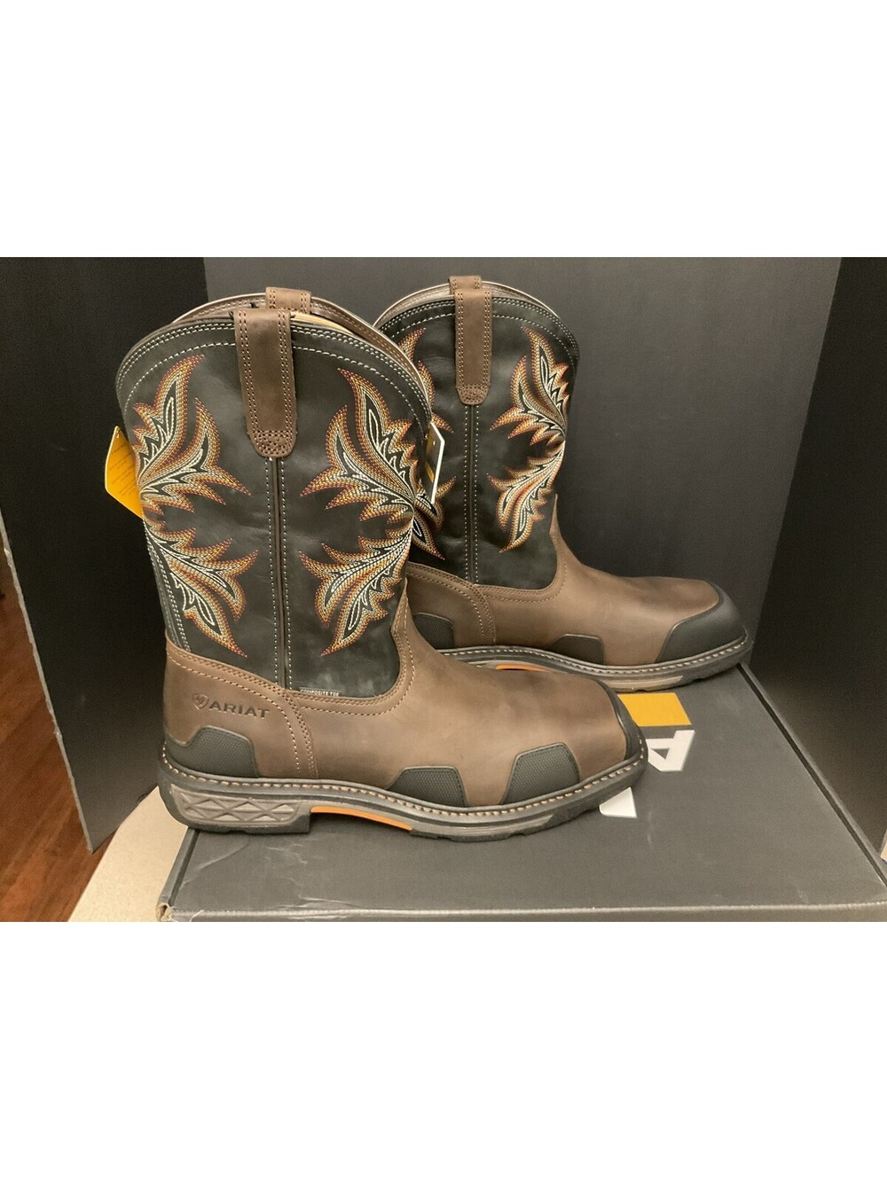 New! Mens Ariat Overdrive Comp Toe Wide Square Toe Work Boots. Size 14D. Nice!